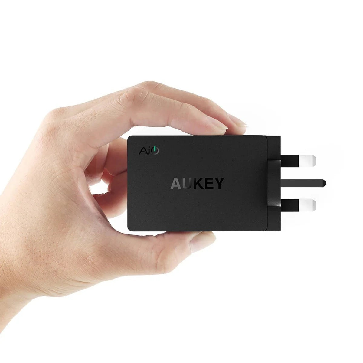 AUKEY USB Turbo Charger – QuickCharge 2.0, Multi-Voltage Fast Charging