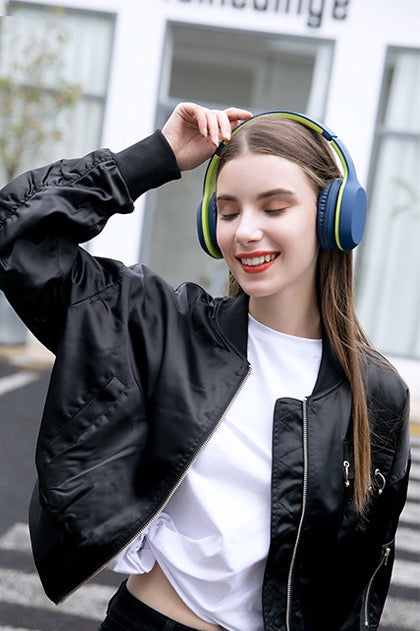A18 Wireless Bluetooth Headphones – 40mm Drivers, 8H Playback, Clear Audio